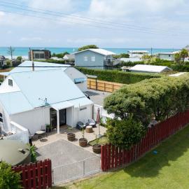 Waimarama Coastal Getaway, hotel in Waimarama