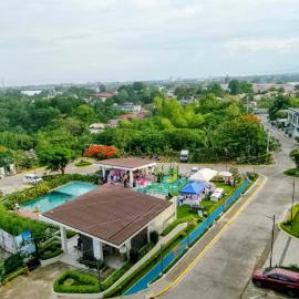 The Verdant Nest at Antara Residence, ξενοδοχείο σε Talisay