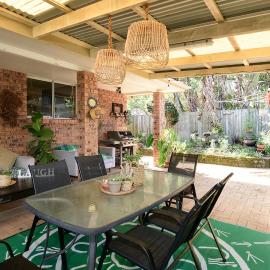 Saltycrew Villa Central pet friendly garden oasis, khách sạn ở Hawks Nest