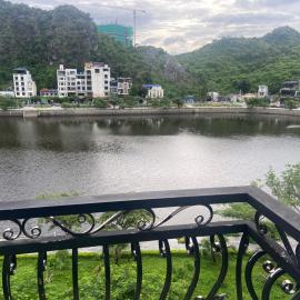 Anh Như Cat Ba Hostel