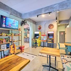 Noodle Shop Hostel، فندق في Amphoe Koh Samui