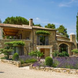 Domaine Les Roullets, hotel u gradu Opede