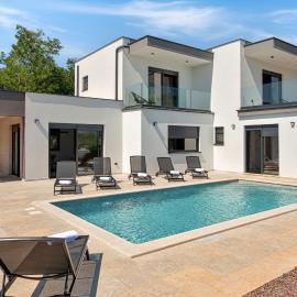 Villa Luna, a luxurious villa close to the sea