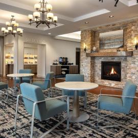 Homewood Suites New Brighton, hotel sa Roseville
