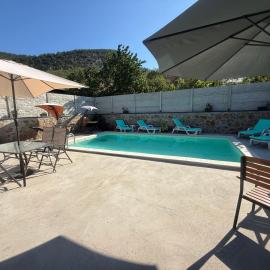 Casa Ilici, hotel a Sviniţa