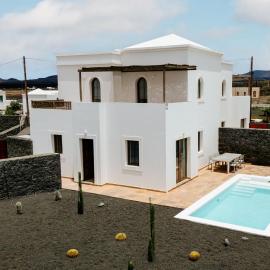 Villa Volcano by CasasBlancas
