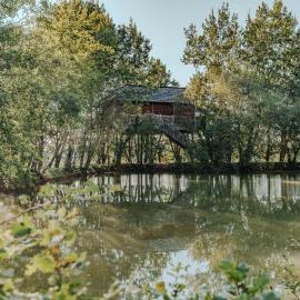 cabanes perchees dans les arbres, hotell i Capdrot