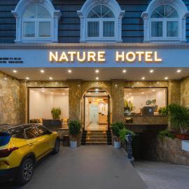 Nature Hotel Da Lat - Le Dai Hanh، فندق في دالات