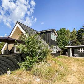 4 Bedroom Lovely Home In Glesborg