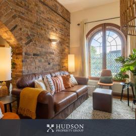 The Old Chapel - Three bed Maisonette in Telford, hotel a Dawley