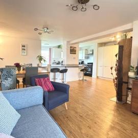 Home located close to Cotswolds & Forest of Dean