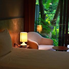 SeaView-Mountainview Apartment with Super-King-bed and Bathtube in Flamingo CatBa Beach Resort、カットバ島のホテル