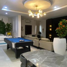 Diamond Jay Court