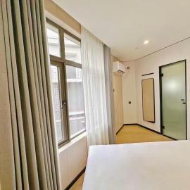 Platinum Hotel- Shanghai Dishui Lake Lingang Baolong Plaza Branch, hotel v Šanghaji