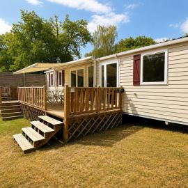 Mobiles Home XL, trois chambres, deux salles de bain, climatisation, grande terrasse pour 6 personnes