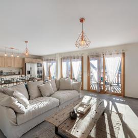 Appartement skis aux pieds - 6 adultes + 2 enfants