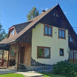 Any Kulcsosház, hotel in Sicasău