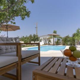 #373 Charming 3BR Villa with Spacious Garden & BBQ