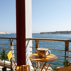 St Angelo Mansions 3BDR flat with Seaview