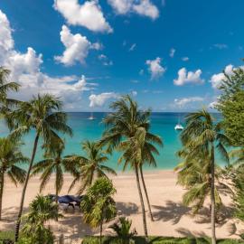 Smugglers Cove 6: Beachfront condo on Paynes Bay Beach, hotell i Saint James