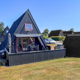Awesome Home In Farsø With Indoor Swimming Pool, hotel in Farsø