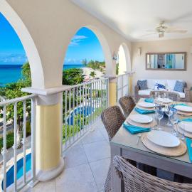 Modern Beachfront Condo with Pool - Sapphire 307, hotel in Christ Church