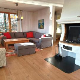Charming Stay with Sauna & Lake Views