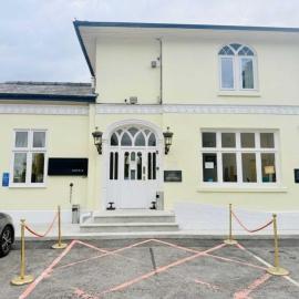 Wrexham Llyndir Hotel by Belvilla, hotel di Rossett