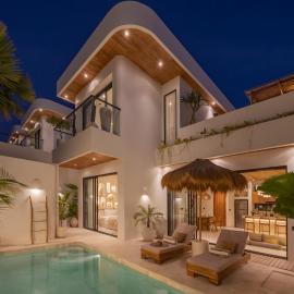 BRAND NEW VILLA with Rooftop Jacuzzi - Bingin, hotel u gradu Bingin Beach
