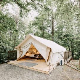 Safari Tent with Fire Ring & Outdoor Hammocks in Dawsonville, Georgia, khách sạn ở Dawsonville
