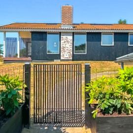 Beautiful Home In Ebeltoft With Wifi, hotel in Ebeltoft