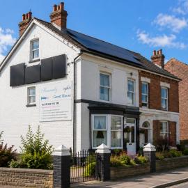 Heavenly Nights Guest House, hotel in Sheffield