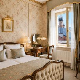 Grand Hotel