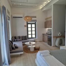 Marianna Suite, отель в Адамасе
