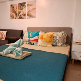 Affordable Family Studio Condo near Mactan Airport by A&C, хотел в Pusok