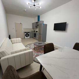 Apartment 3 by SJP - Central Location - Near Station - Sleeps 3