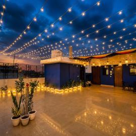 Private Rooftop Apartment near World Street - Skyline 81 by Vistara Stays - Faridabad, hotel i Faridabad