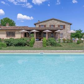 Villa Aura