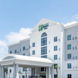 Holiday Inn Express & Suites Columbia-Fort Jackson by IHG