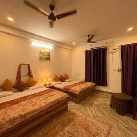 Annapurna Homestays, hotel in Varanasi