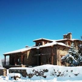 Lujosa Casa rural en la sierra de Segovia, khách sạn ở Gallegos