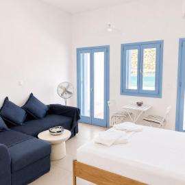 Little Beachfront Home in Kamares, Sifnos
