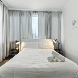 1BR 1BA Sleeps 2 Wi-Fi Nightlife