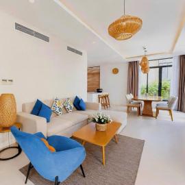 Alexa Villa Cam Ranh - 3 Bedrooms, Private Pool, Beach Access, hotel in Cam Lâm