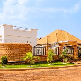Umugano Cottages – hotel w mieście Kayonza