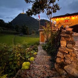 Nhà Của Mị Homestay, hotel in Loung Co