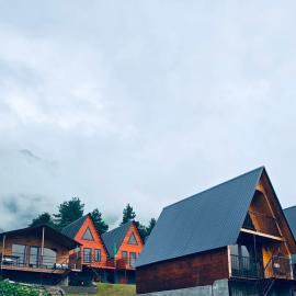 Elia Hut Kazbegi, hotel in Kazbegi