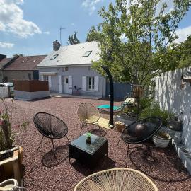 Petite maison dans la manche, hotel in Créances
