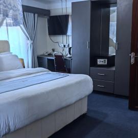 Kaa Highway Hotel, hotel v mestu Mukono
