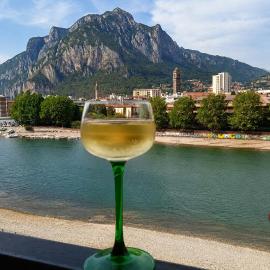 La Dolce vista, Lecco apartment with lake view